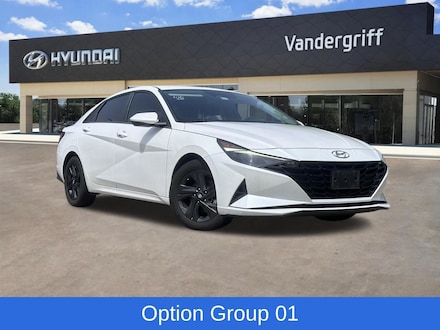 2022 Hyundai Elantra SEL Sedan