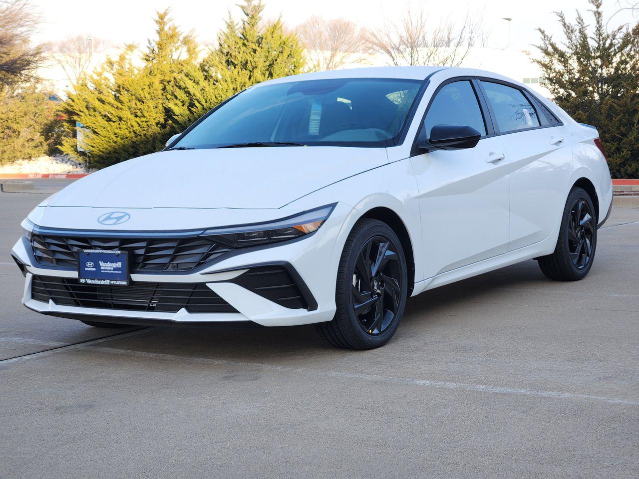 New 2026 W6H White Hyundai SEL Sport image 2