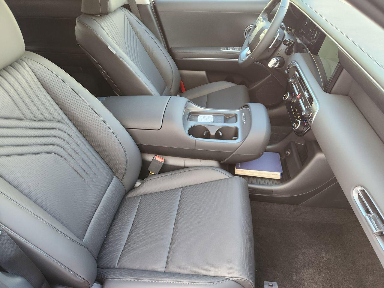 New 2026 WC9 White Hyundai SEL FWD image 10