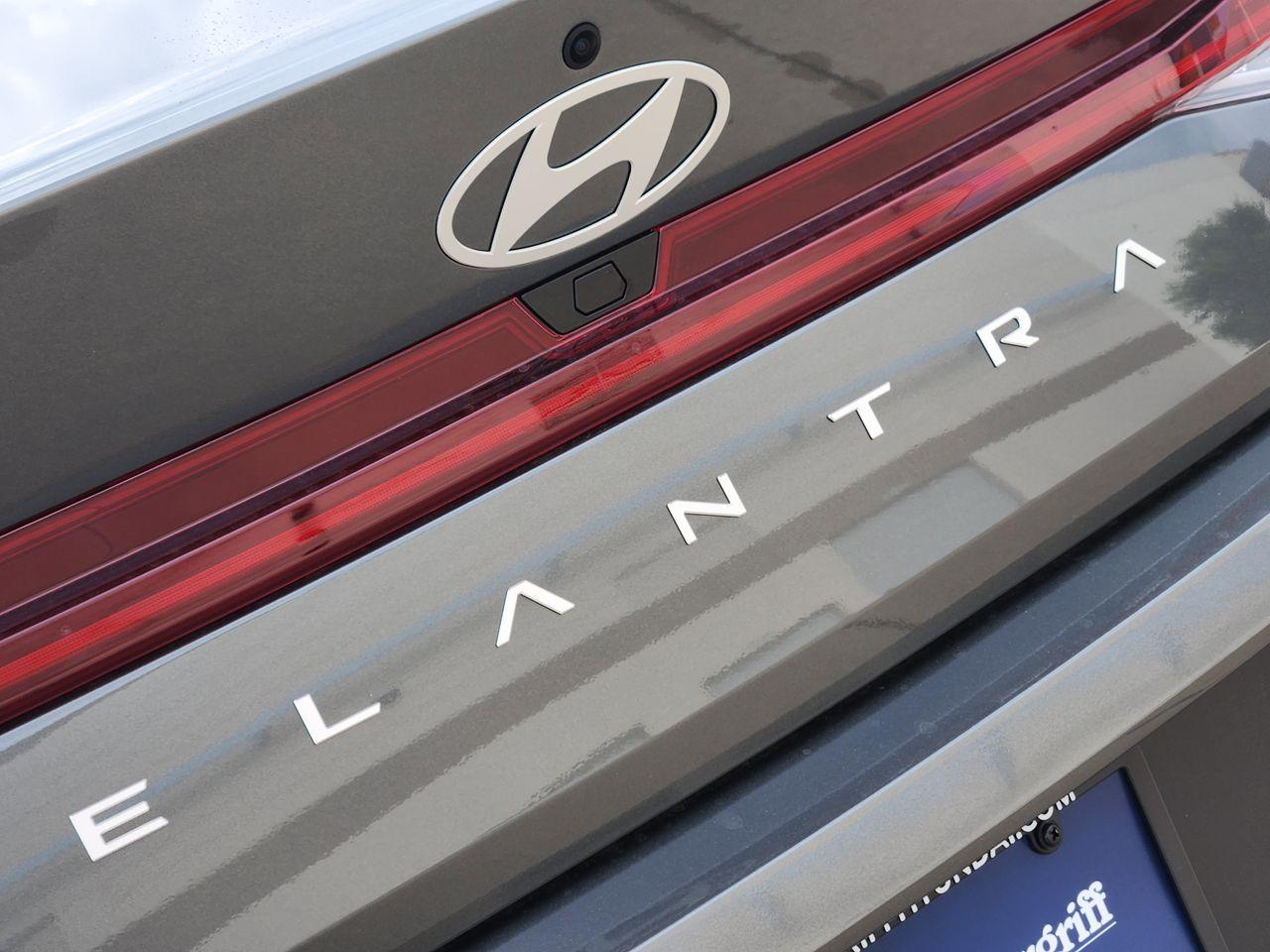 New 2026 Amazon Gray Hyundai Limited image 8