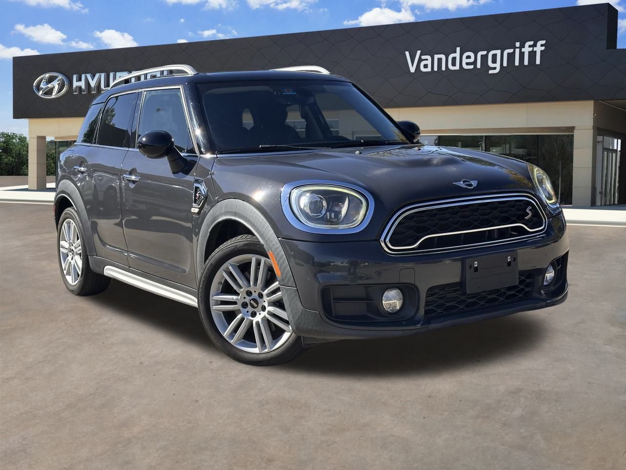 2018 MINI Countryman S's photo