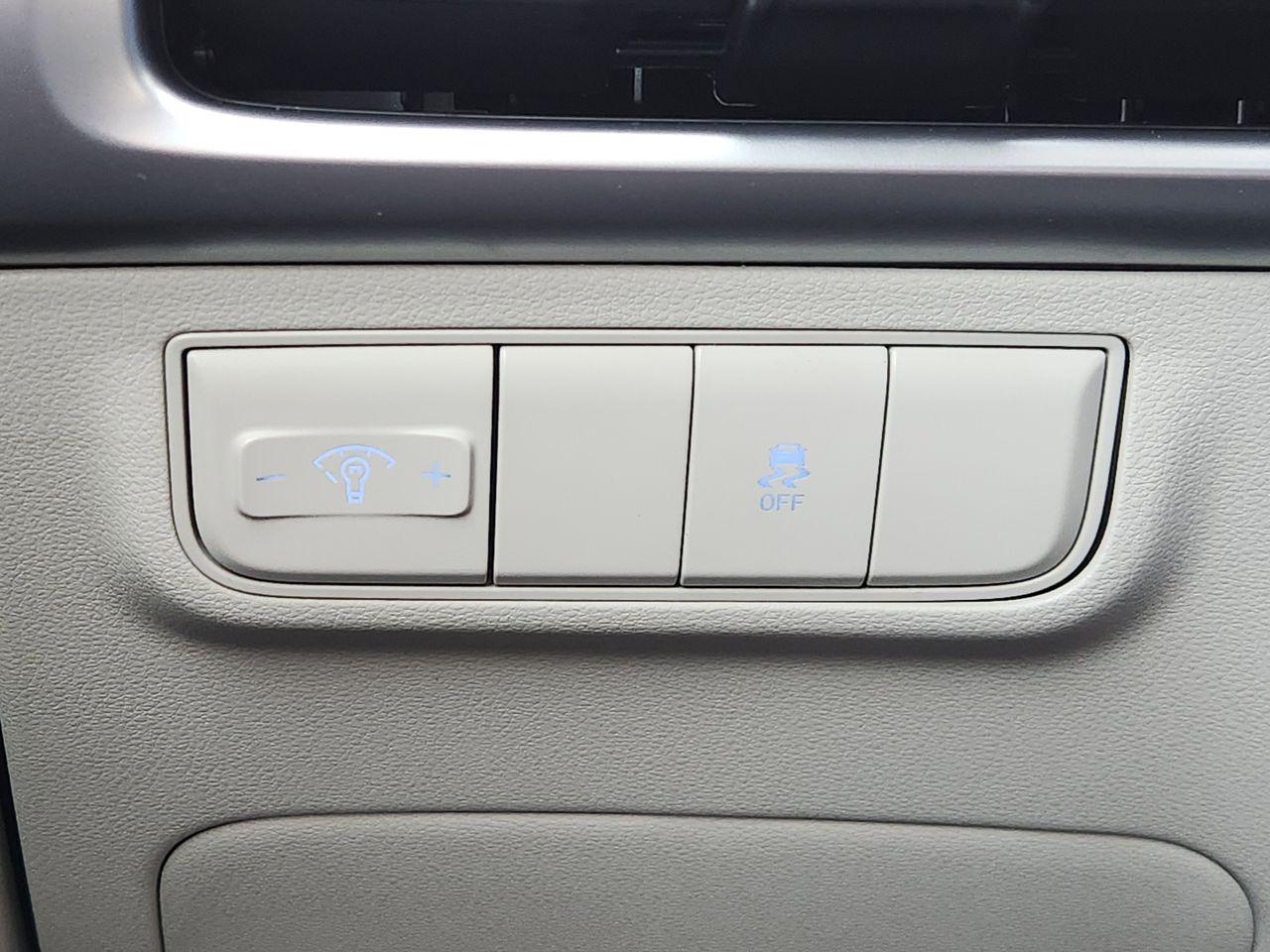 New 2026 W6H White Hyundai SE FWD image 20