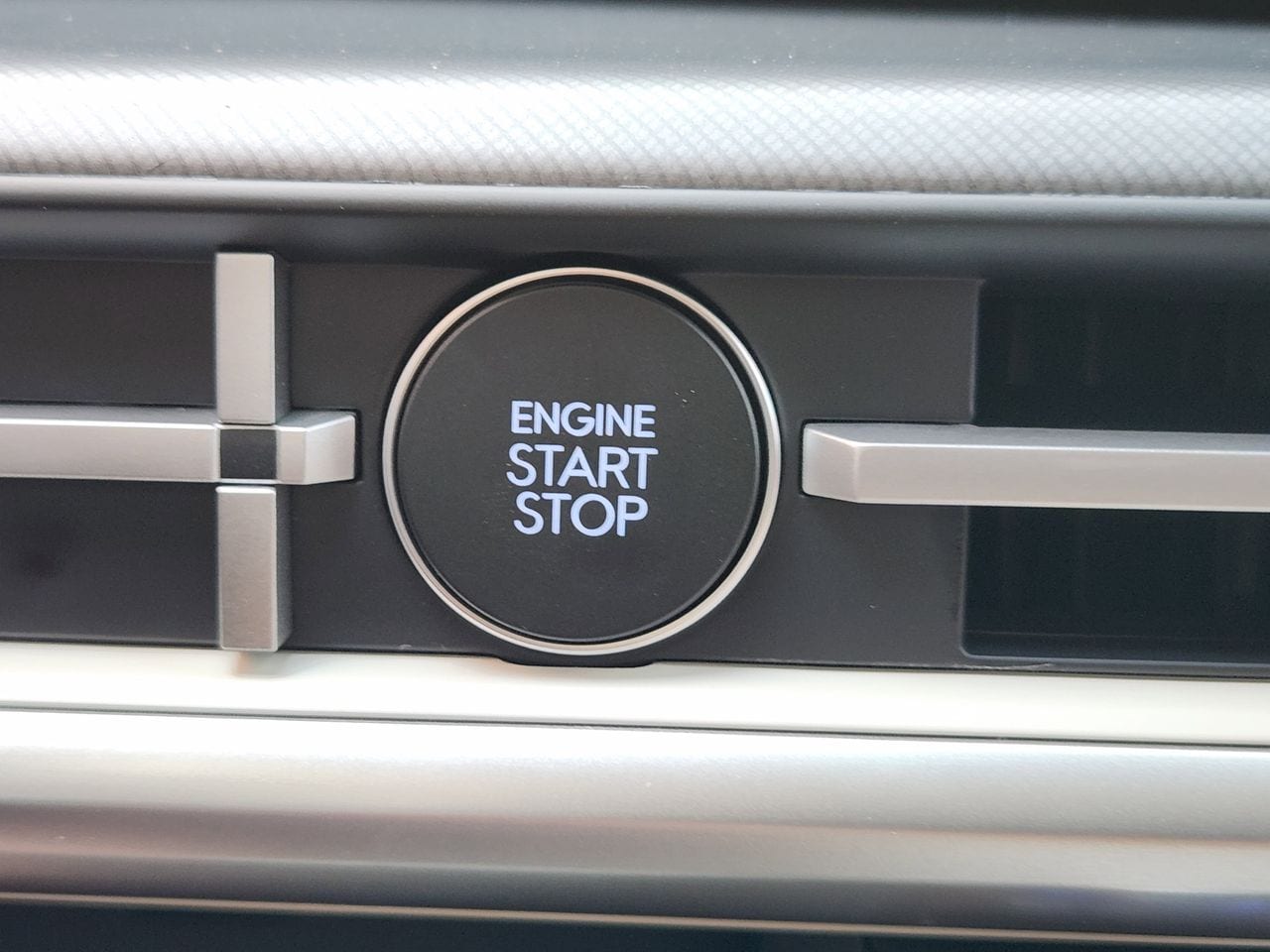 New 2026 W6H White Hyundai SEL image 19