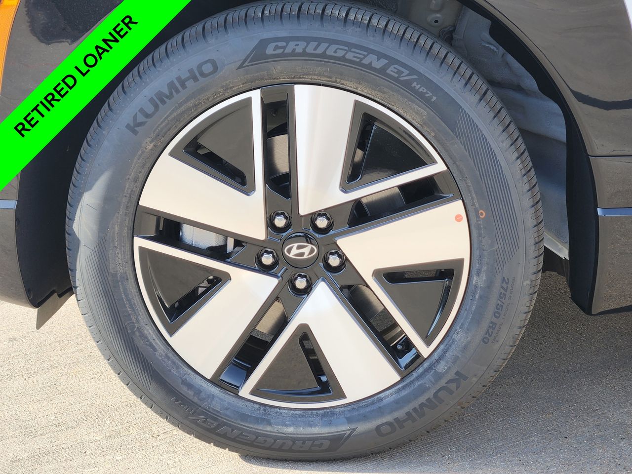New 2026 Snow White Pearl Hyundai SEL image 8