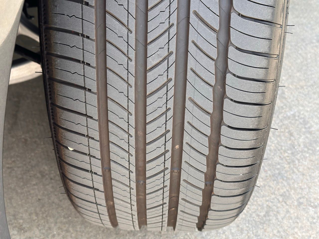 Used 2026 Makalu Gray Genesis 3.5T Sport Prestige image 4