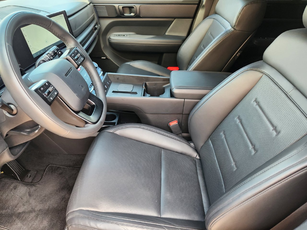 Used 2025 Hampton Gray Hyundai Calligraphy image 10