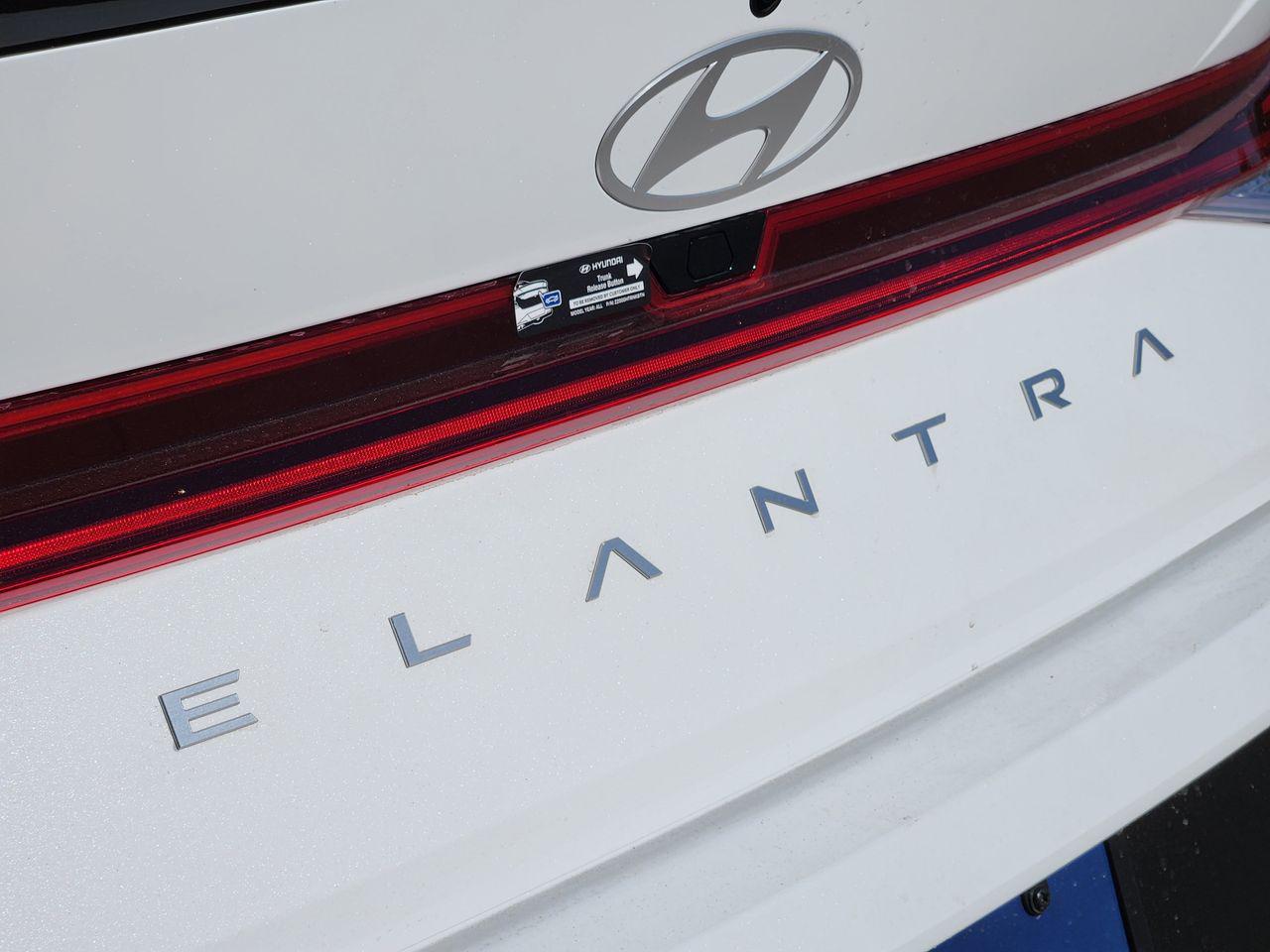 New 2026 W6H White Hyundai SEL Sport Premium image 8