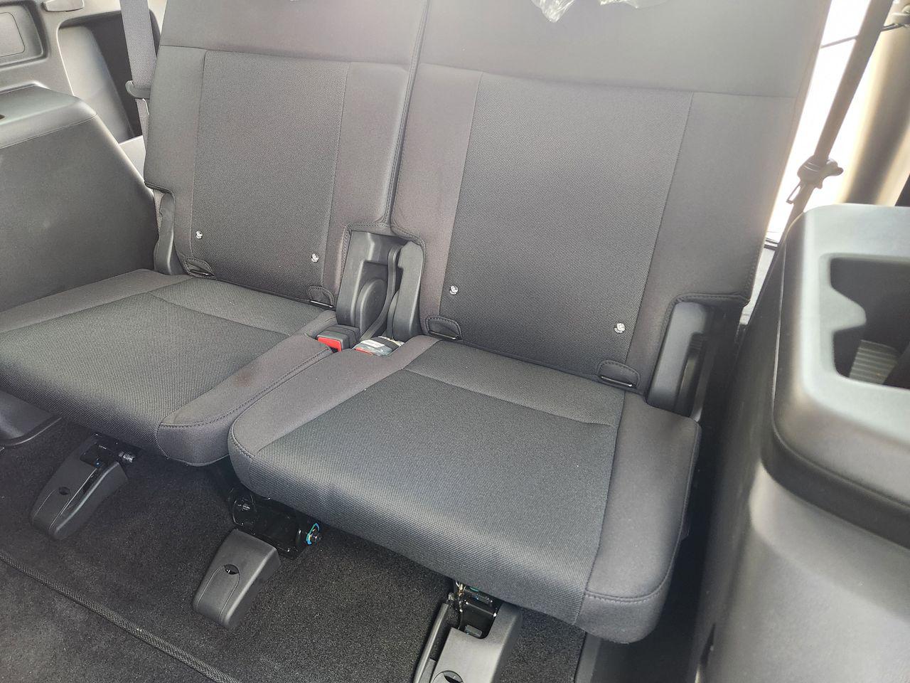 New 2026 R2T Silver Hyundai SE FWD image 28