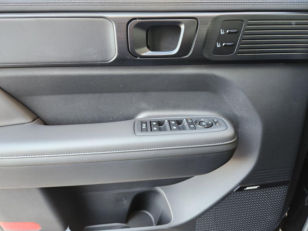 New 2026 S3B Black Hyundai Calligraphy FWD image 21