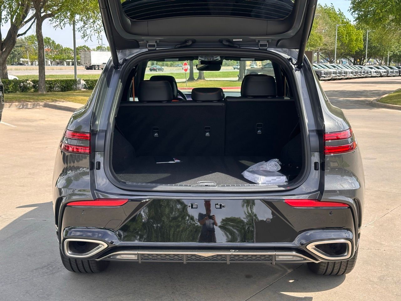 Used 2026 Makalu Gray Genesis 3.5T Sport Prestige image 15