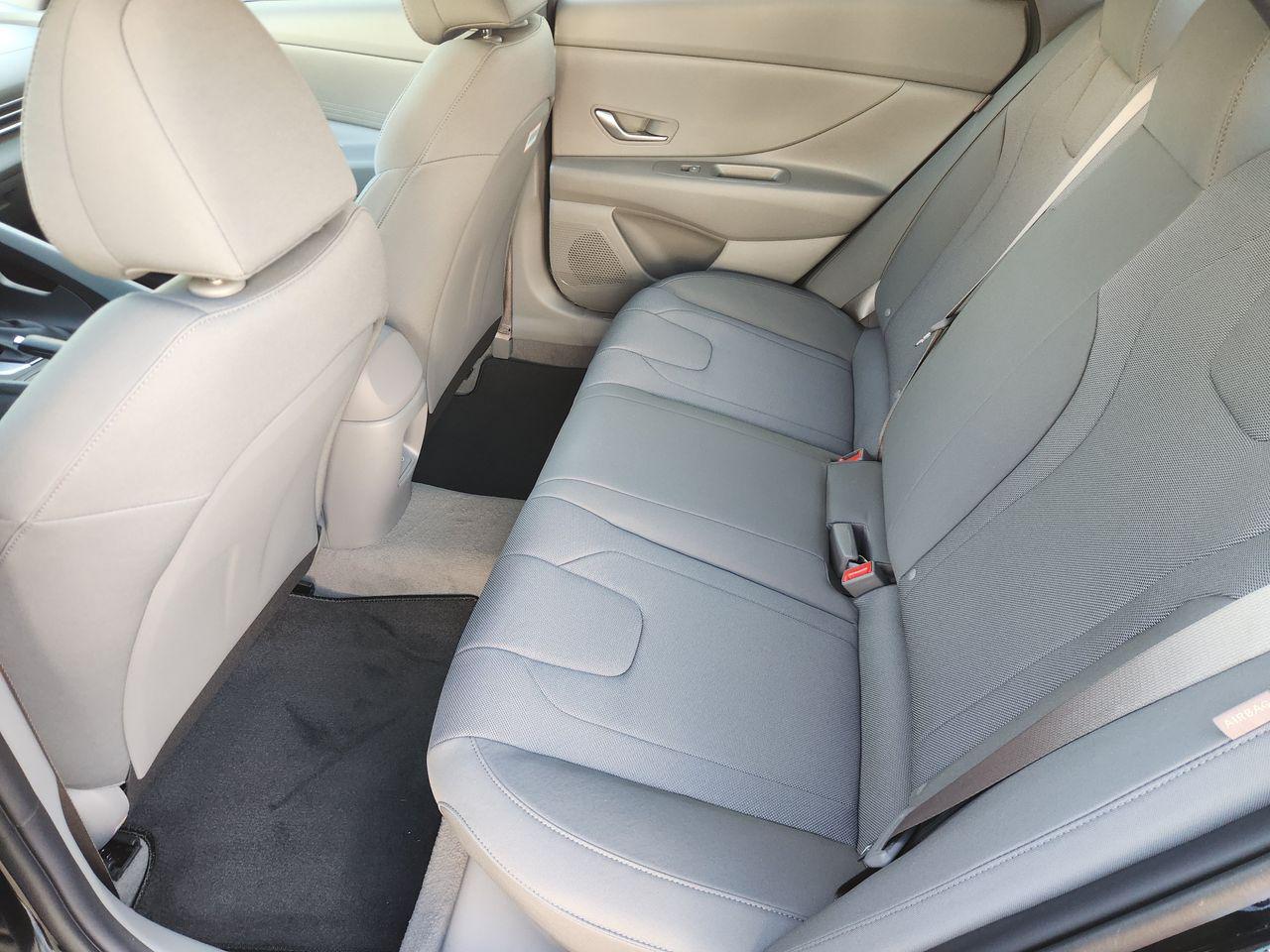 New 2026 Abyss Black Hyundai SE image 28