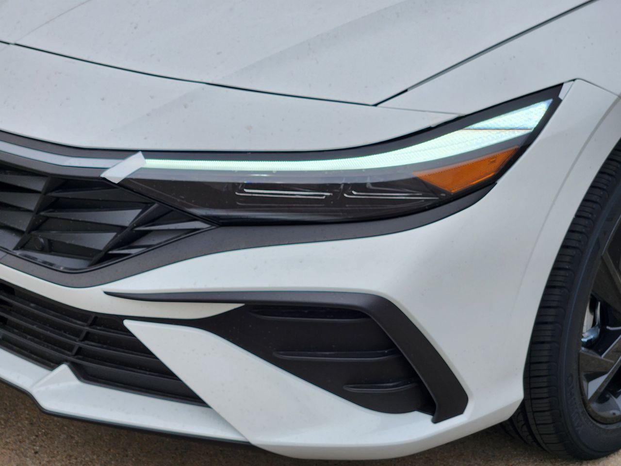 New 2026 W6H White Hyundai SEL Sport image 6