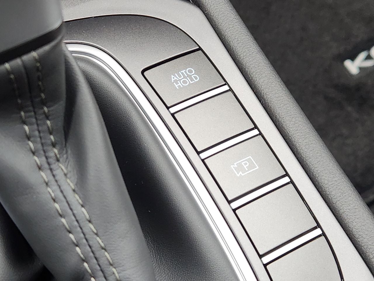 New 2026 SAW White Hyundai SE FWD image 18