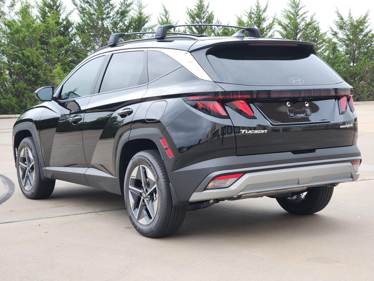 New 2026 Ash Black Hyundai SEL AWD image 3