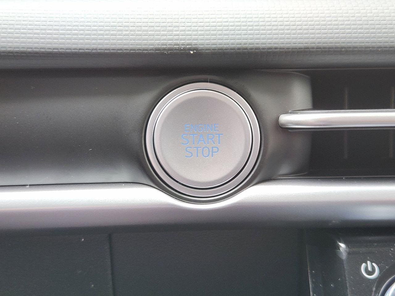 New 2026 R2T Silver Hyundai SEL FWD image 15