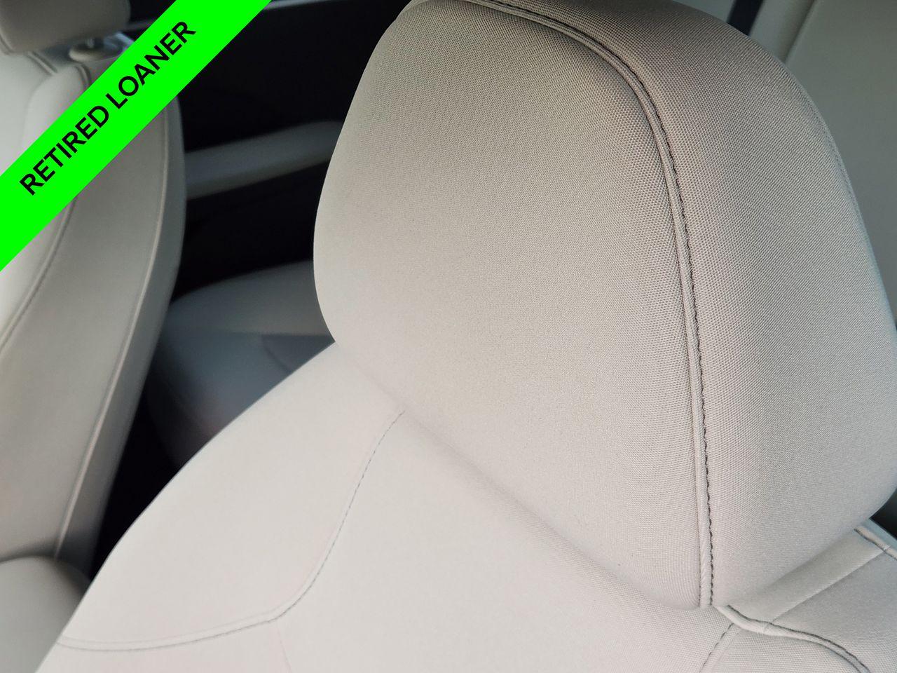 New 2025 T4A Silver Hyundai SEL Convenience image 12