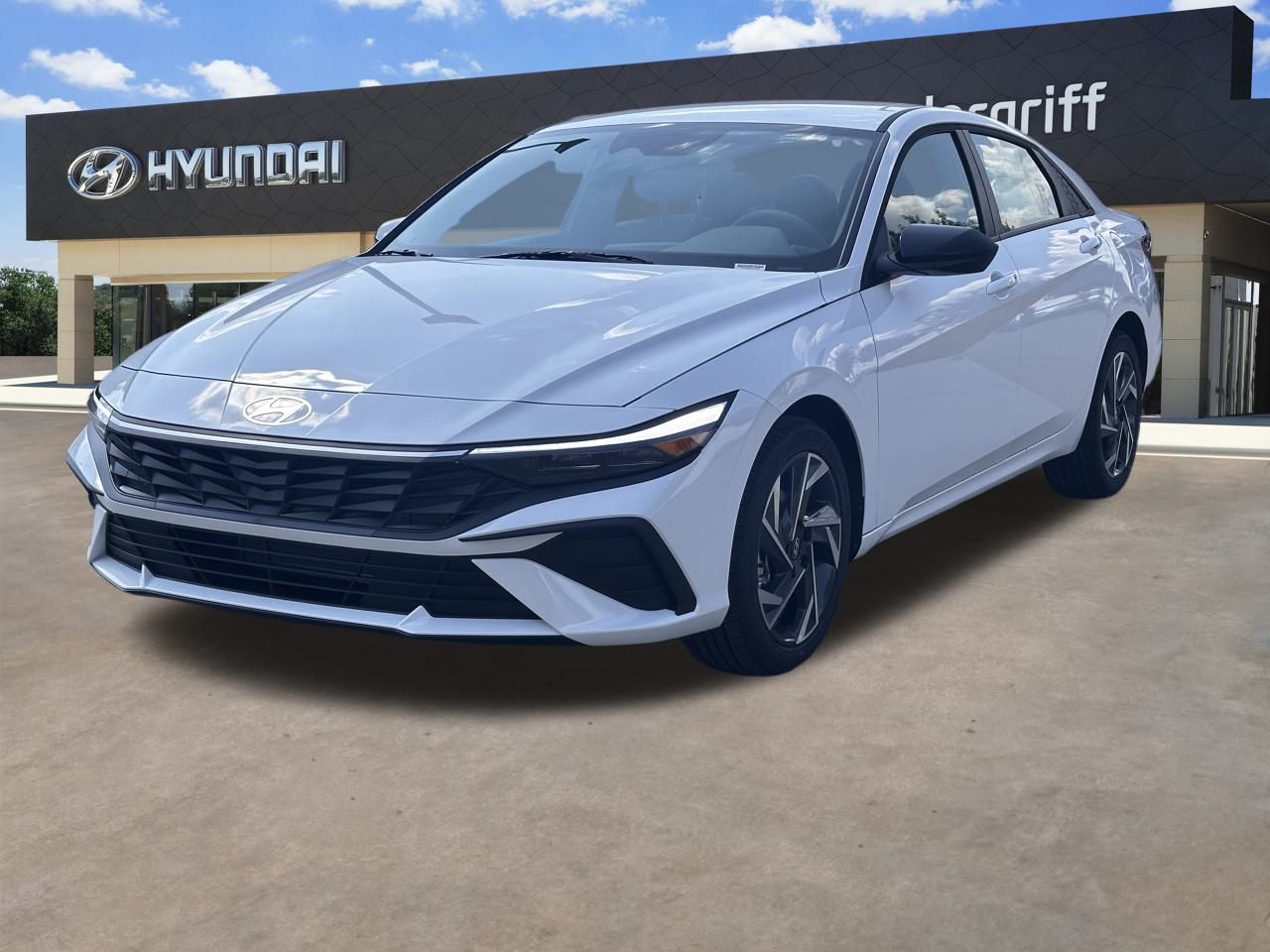 2025 Hyundai Elantra SEL Sport photo 2