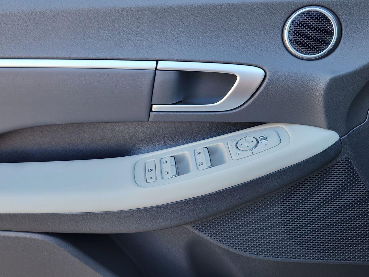 New 2026 W6H White Hyundai SEL Sport image 21