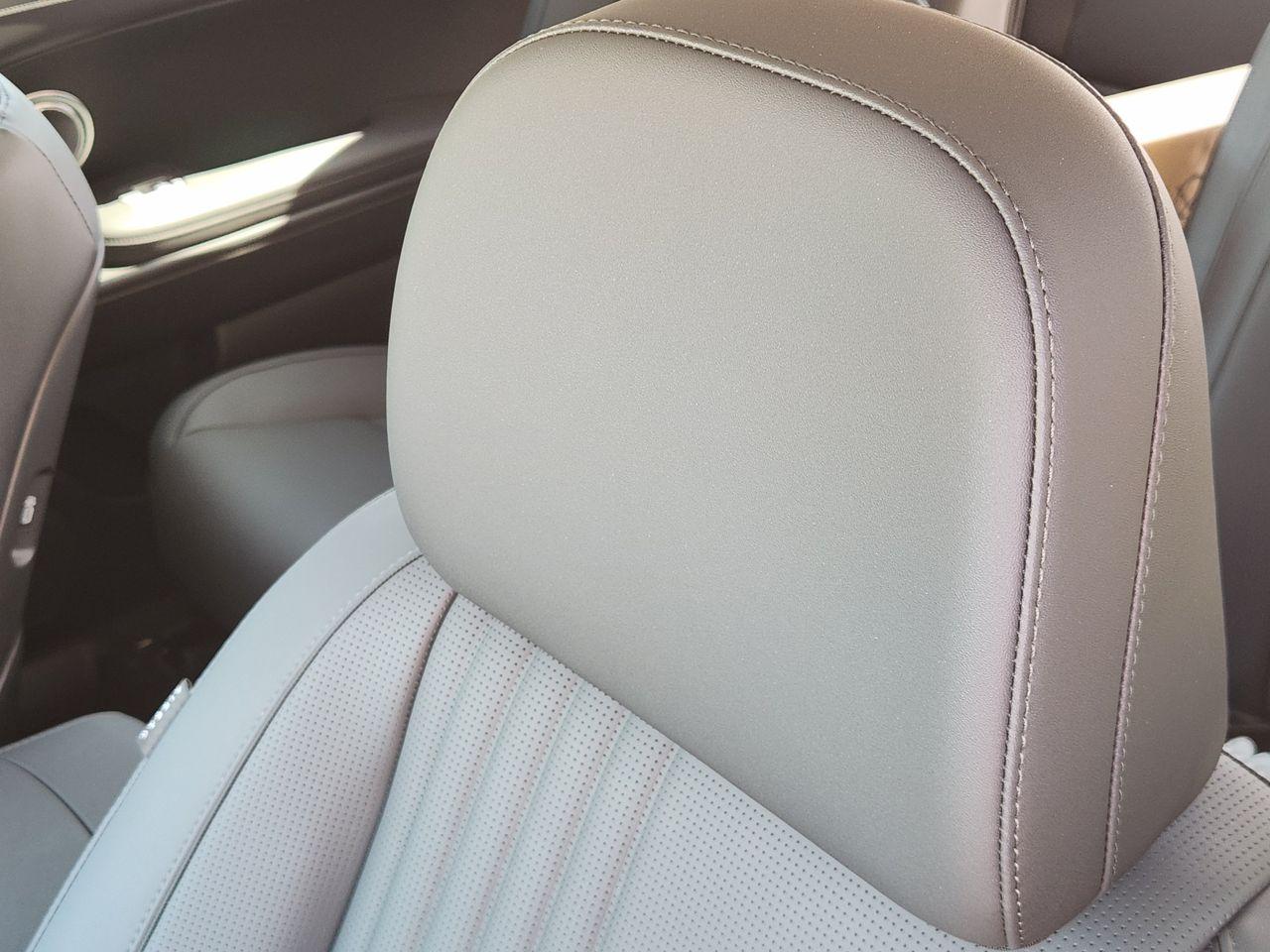 New 2027 Shimmering Silver Hyundai SEL Premium FWD image 10