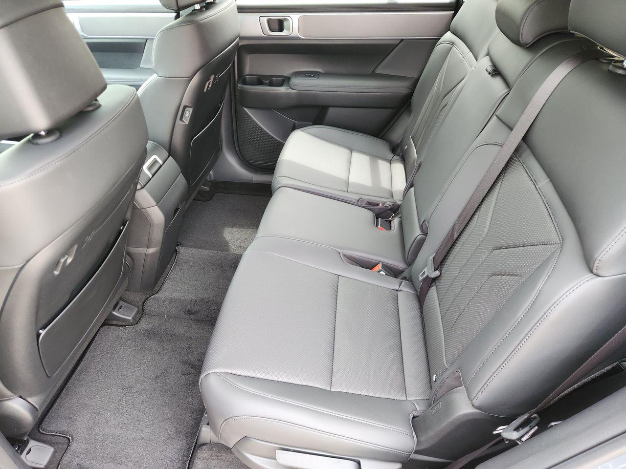 New 2027 Hampton Gray Hyundai SEL FWD image 28