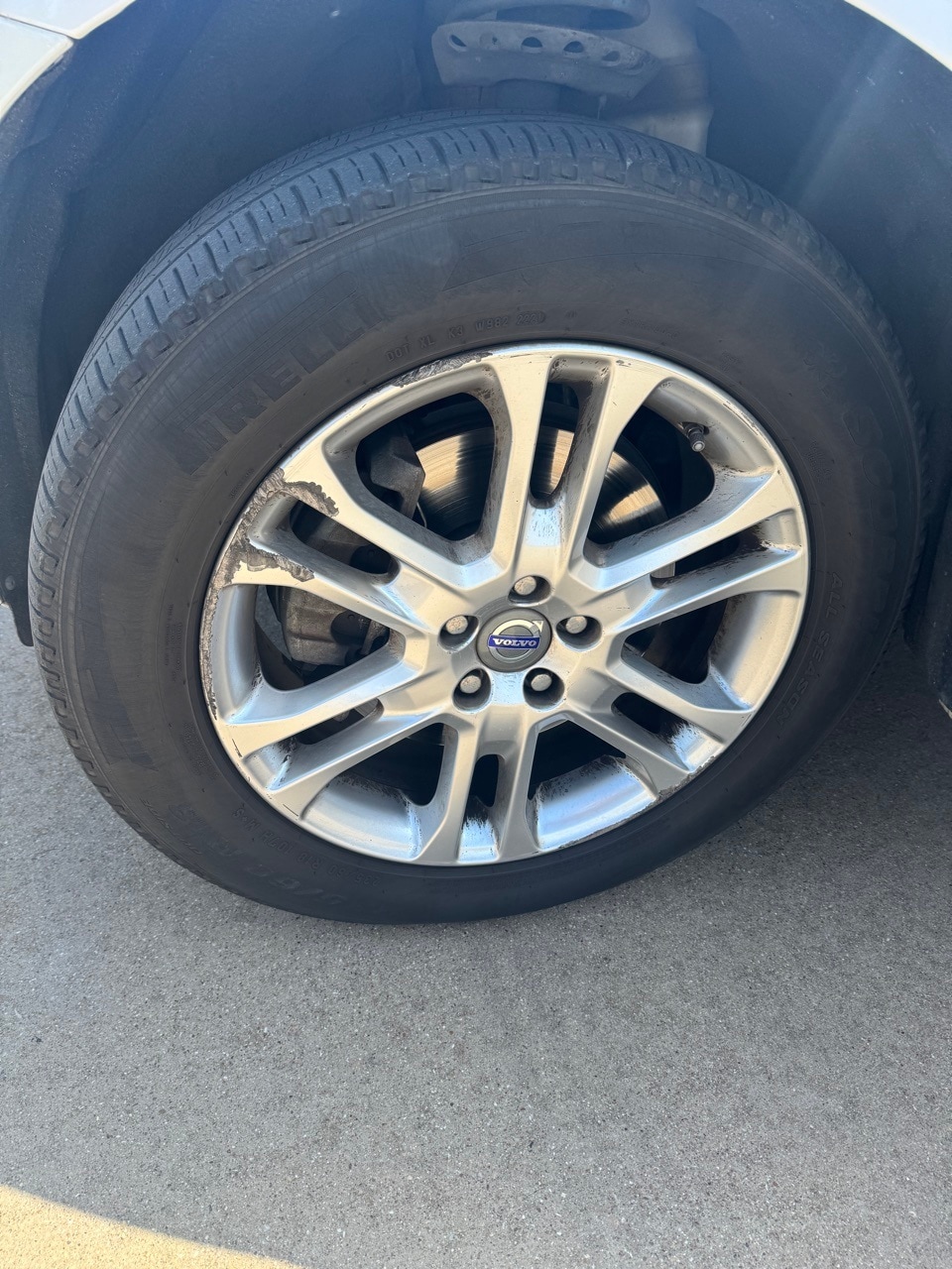 Used 2015 Volvo XC60 Platinum with VIN YV440MDD8F2616268 for sale in Arlington, TX