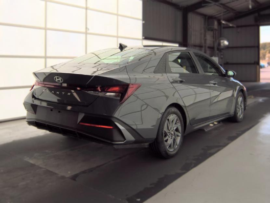 Used 2024 Ecotronic Gray Hyundai SEL image 5