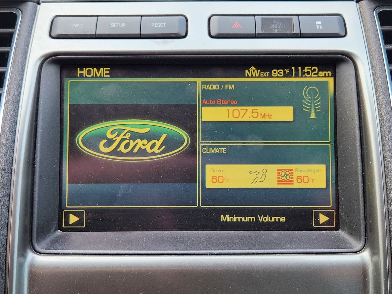 Used 2010 Tuxedo Black Ford Limited image 13