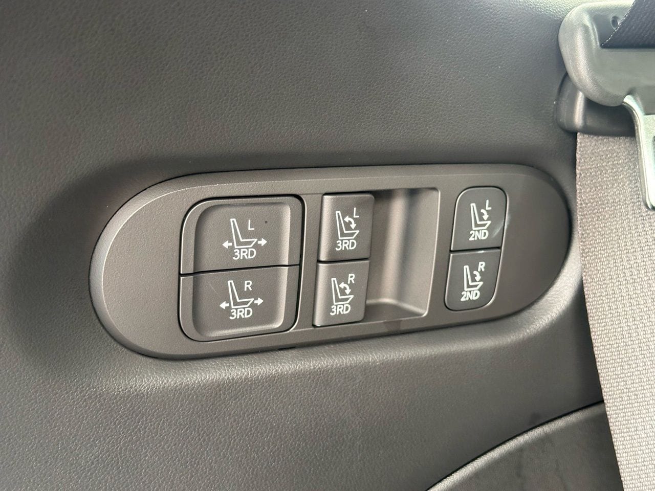 Certified Used 2026 Classy Blue Pearl Hyundai Limited image 18