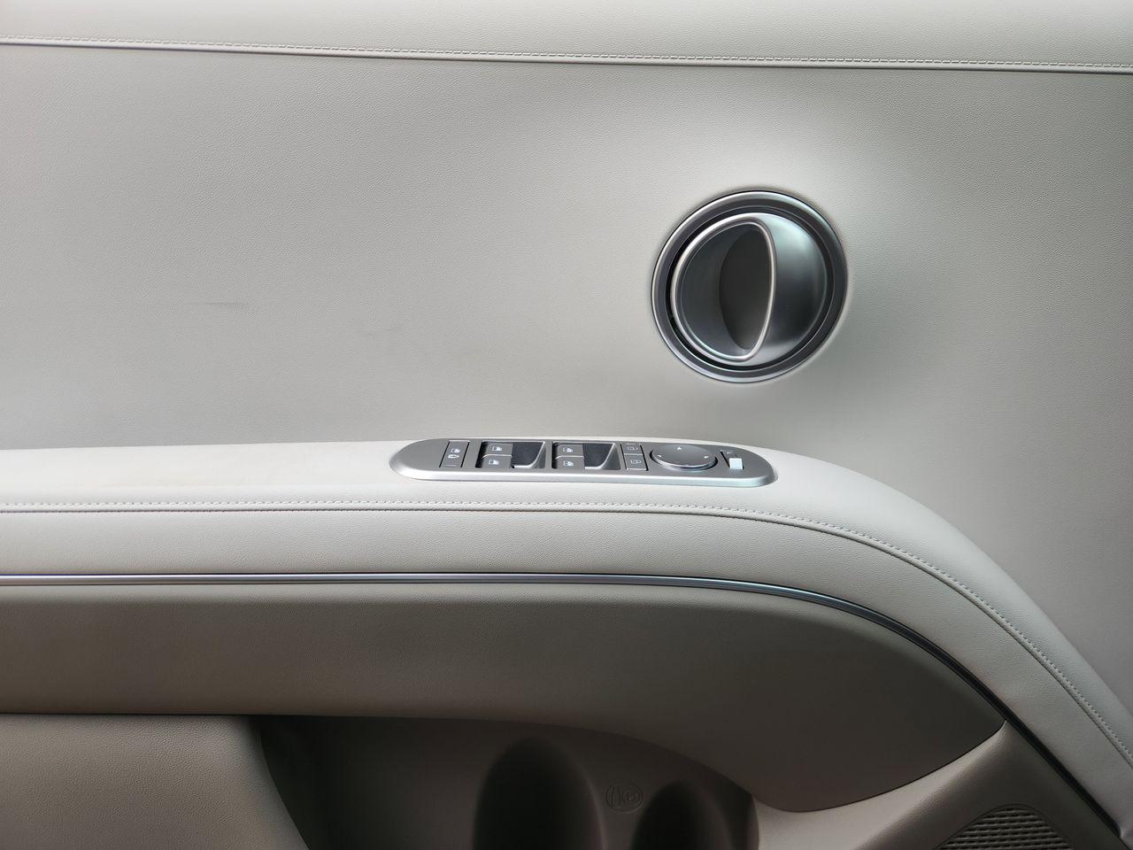 New 2026 Abyss Black Pearl Hyundai SEL 7P image 22