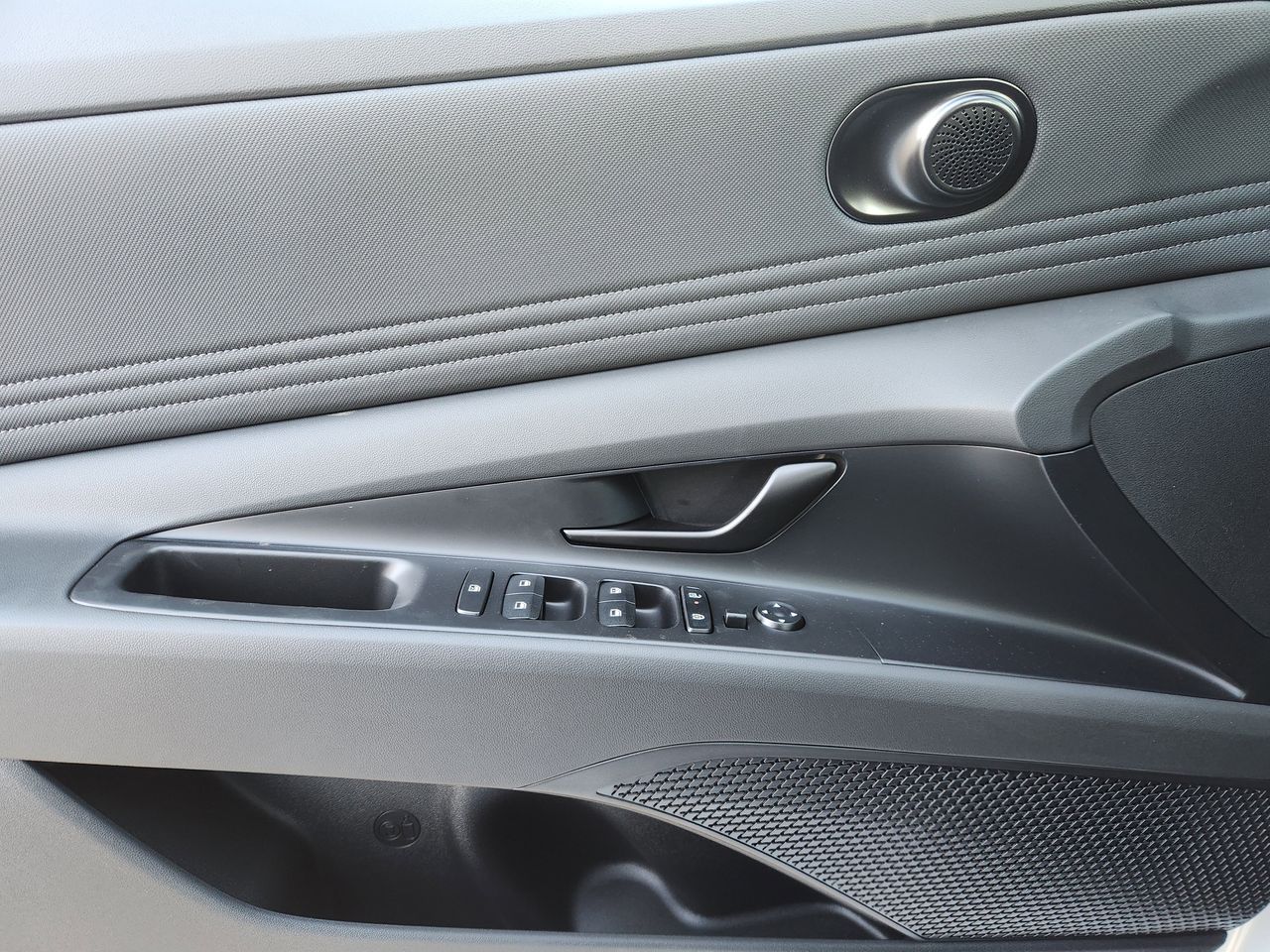 New 2026 W6H White Hyundai SEL Sport image 22