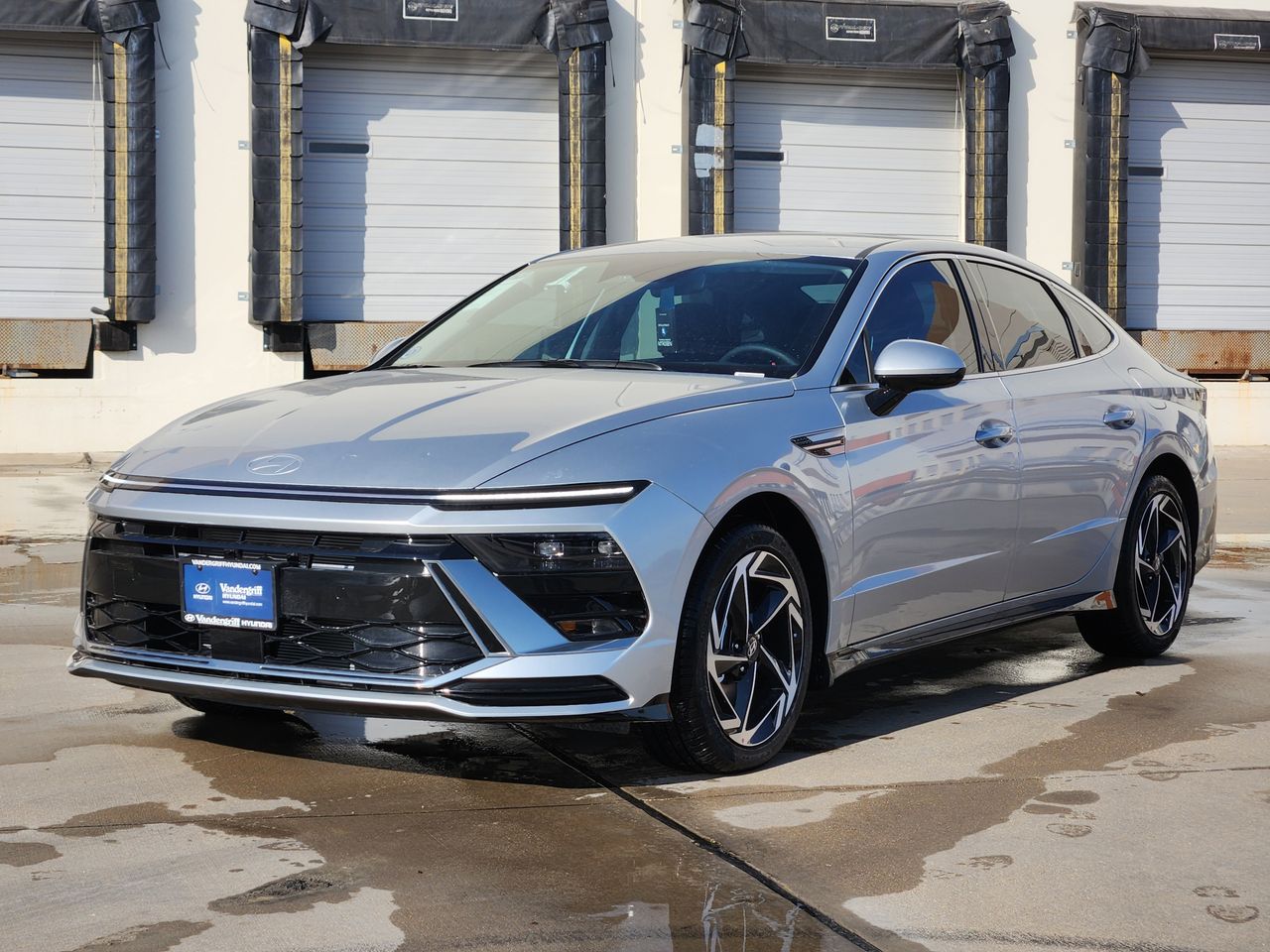 New 2026 T4A Silver Hyundai SEL Sport image 2