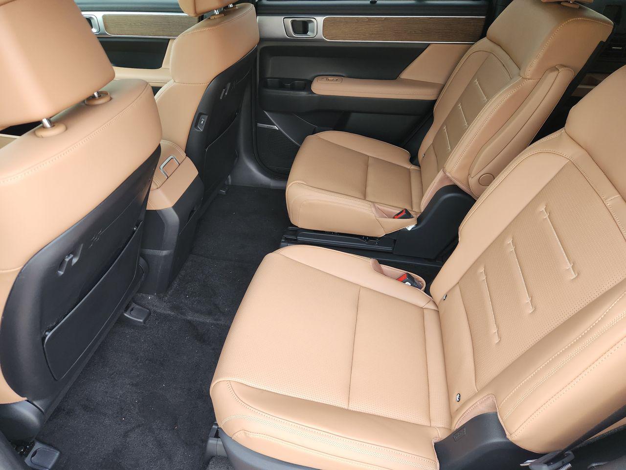 New 2026 W6H White Hyundai Calligraphy image 32