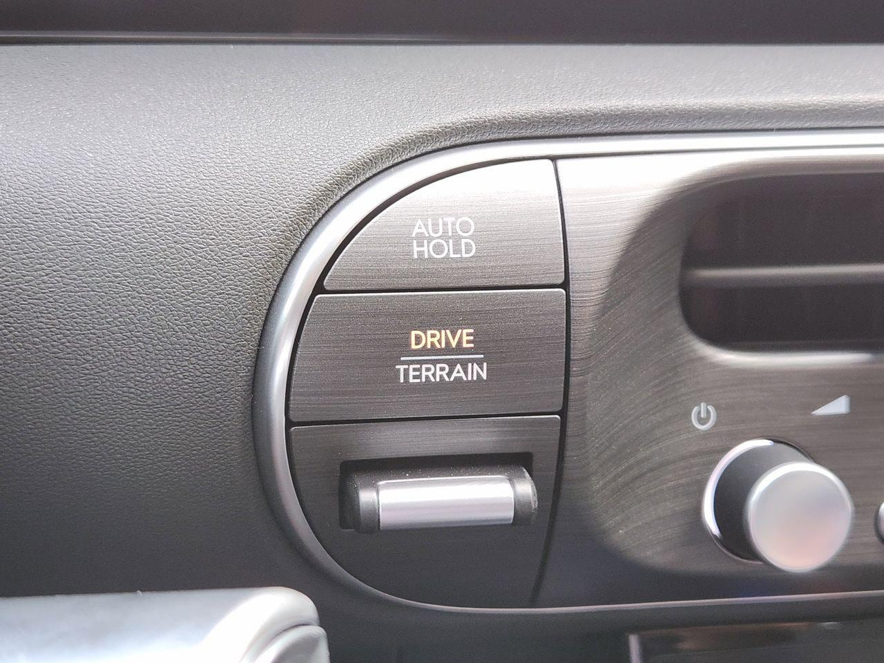 New 2026 Creamy White Pearl Hyundai Limited image 15