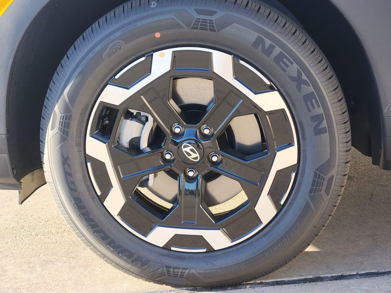 New 2026 W6H White Hyundai SE FWD image 7