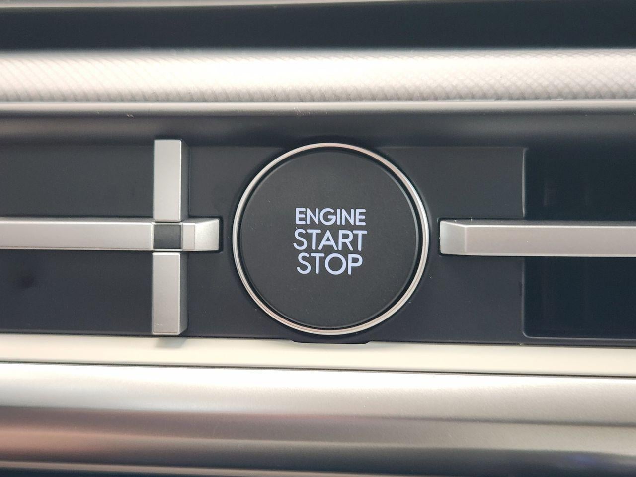 New 2026 W6H White Hyundai SEL FWD image 19