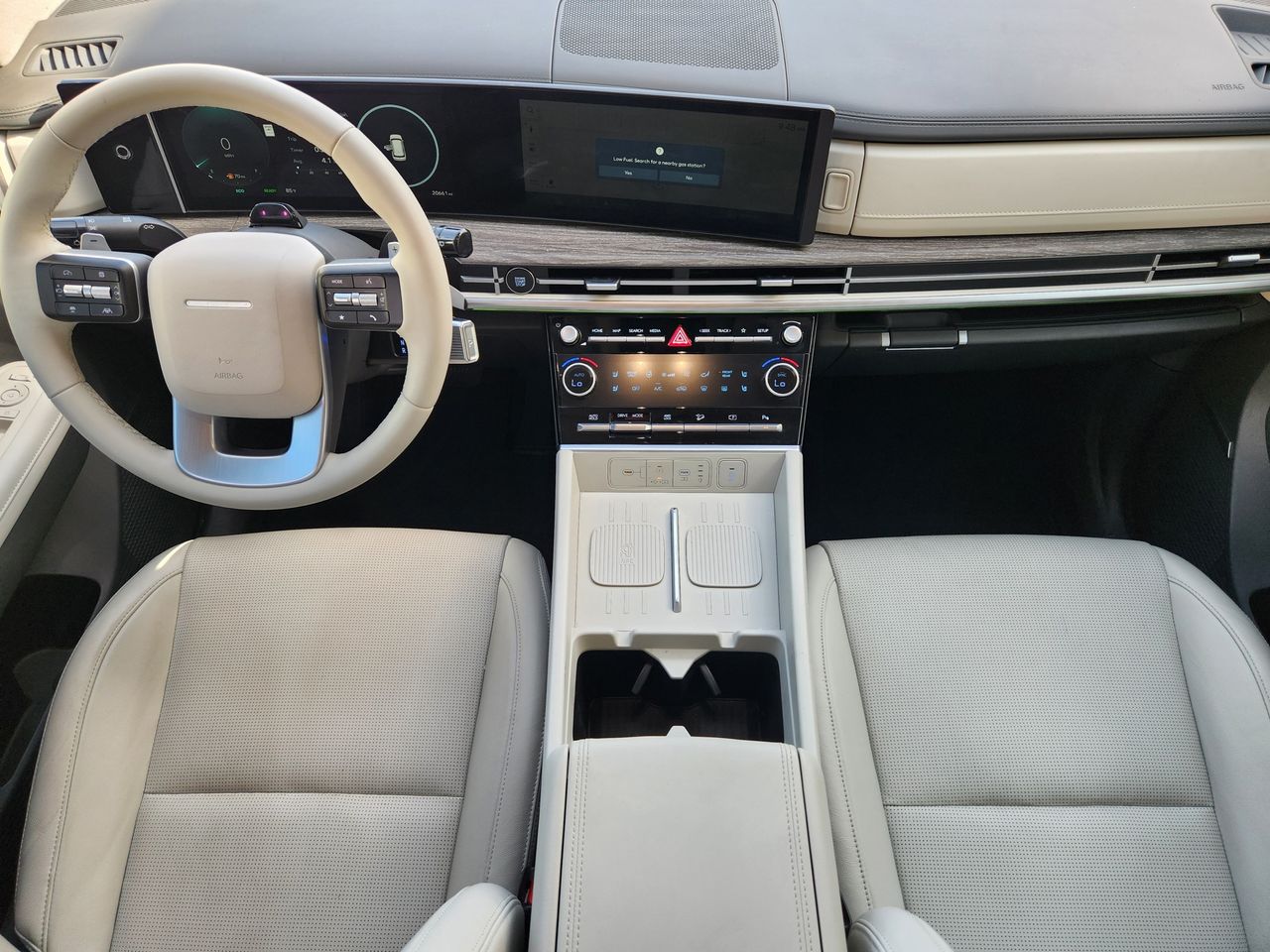 2025 Hyundai Santa Fe Limited - Photo 24