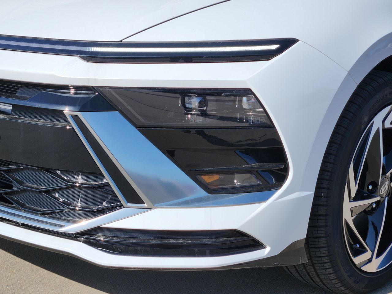 New 2026 W6H White Hyundai SEL Sport image 6