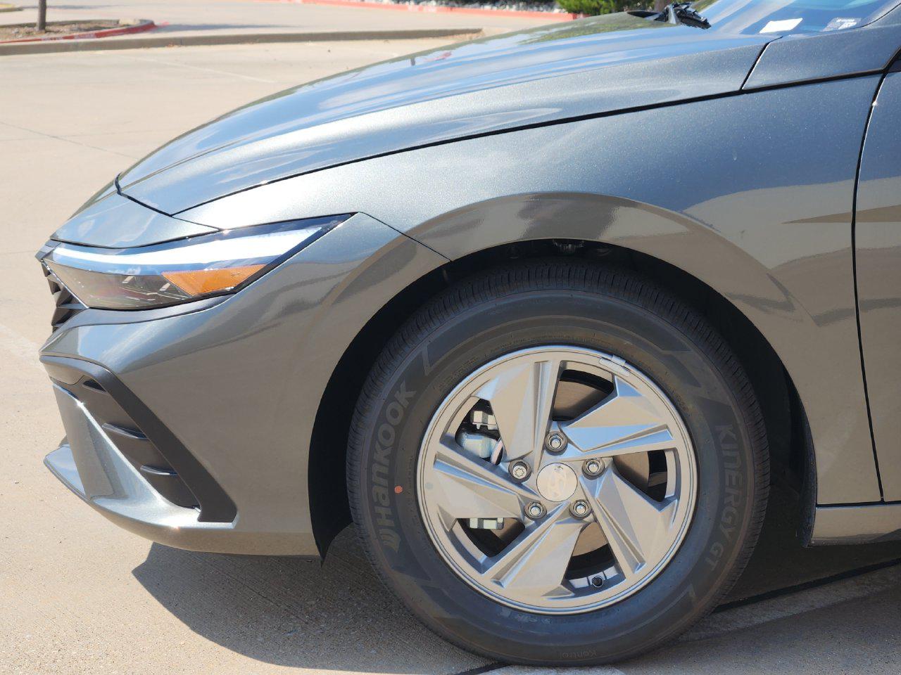 New 2026 Amazon Gray Hyundai SE image 5