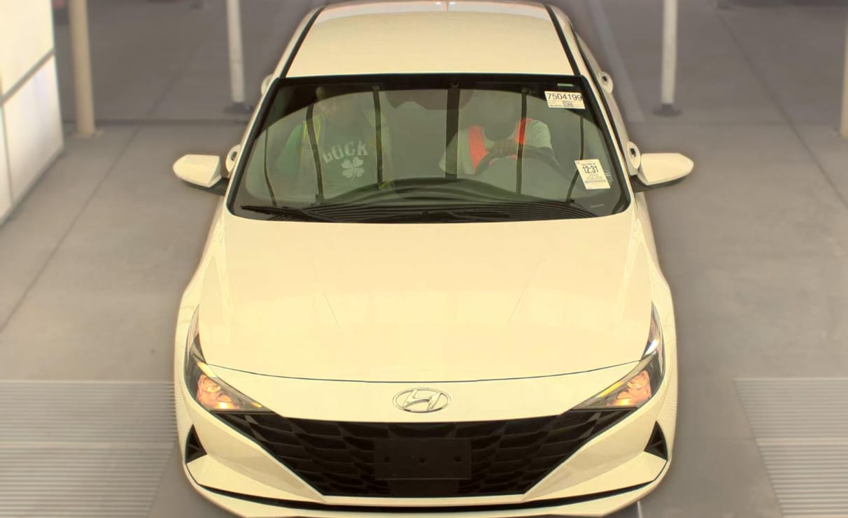 Used 2023 Quartz White Hyundai SEL image 2