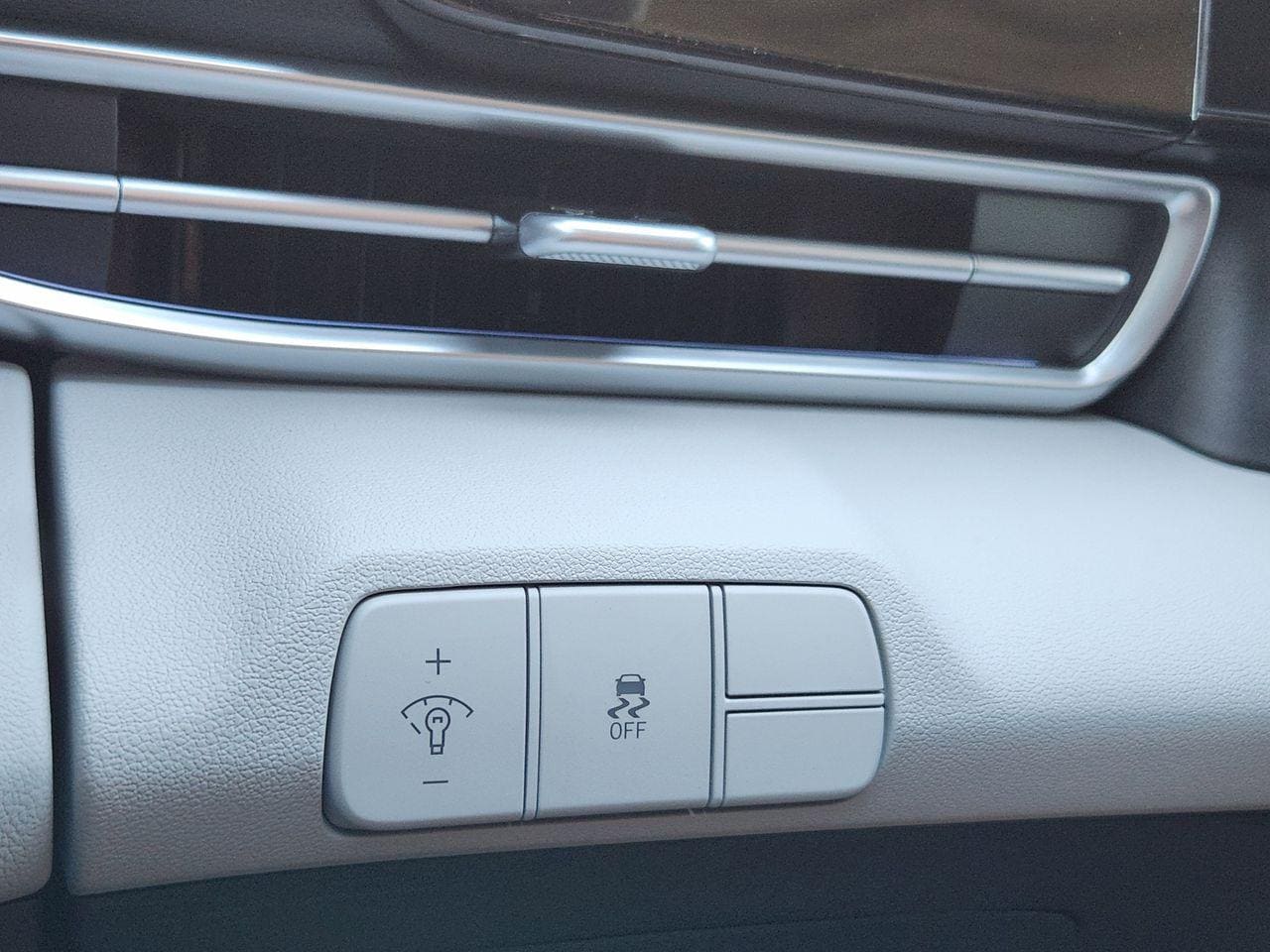 New 2026 M6T Hyundai Limited image 20