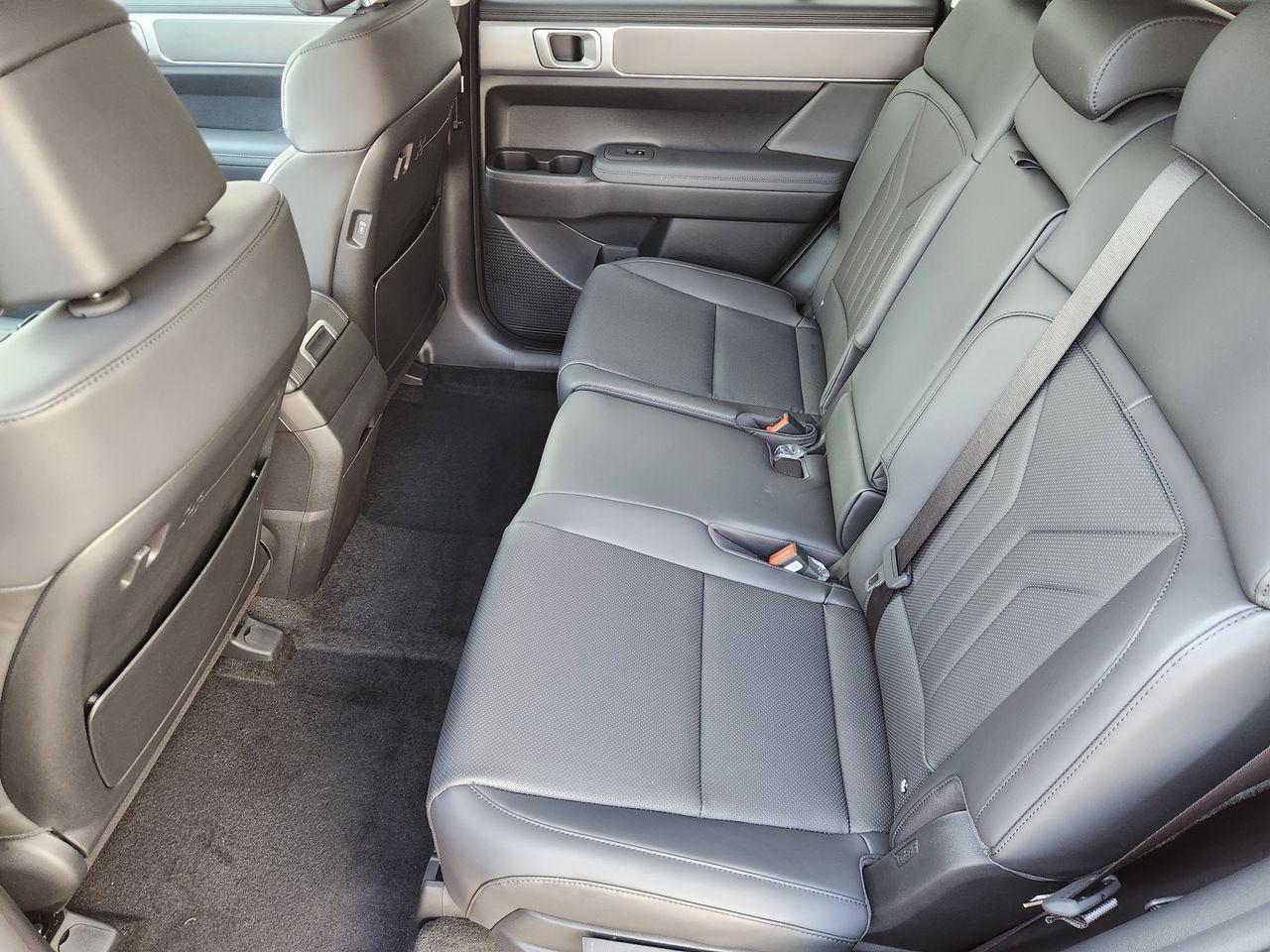 New 2026 R2P Red Hyundai SEL FWD image 28