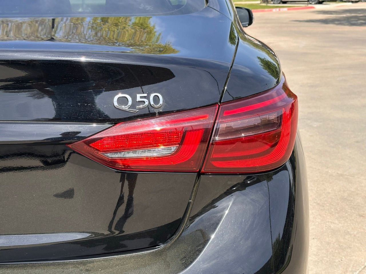 Used 2023 Black Obsidian INFINITI Sensory image 11