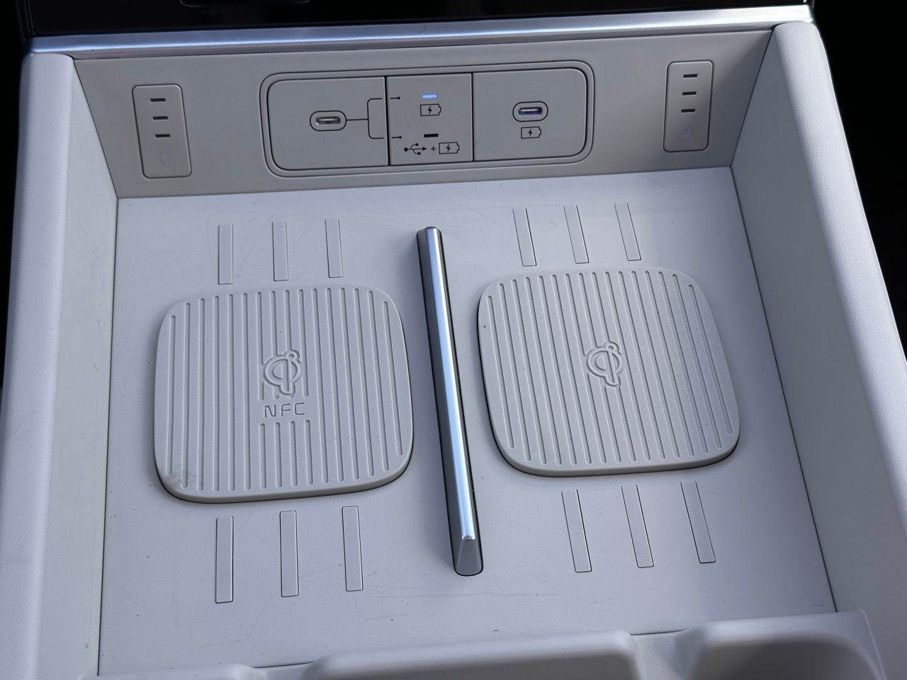 Used 2026 Atlantis Blue Hyundai Calligraphy image 41