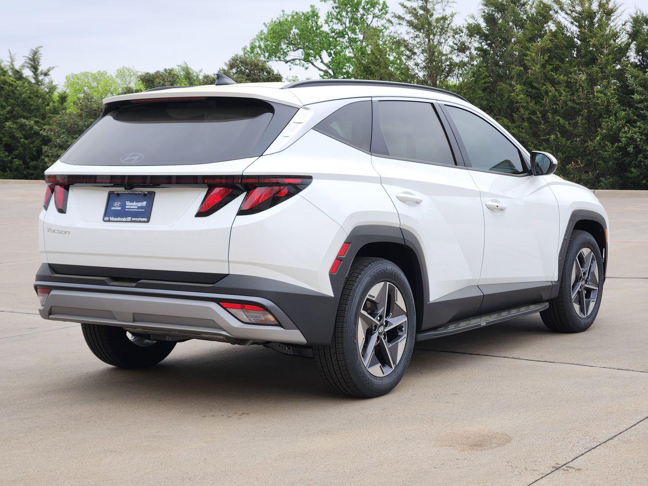 New 2026 W6H White Hyundai SEL FWD image 4