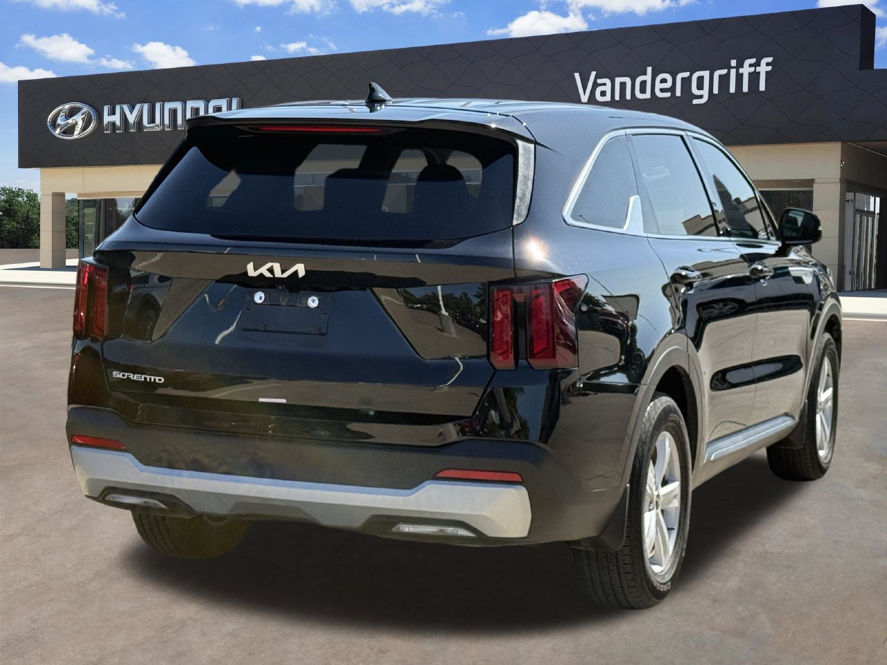 Used 2025 Kia Sorento LX SUV