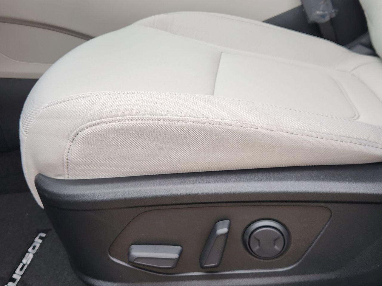 New 2026 Hampton Gray Hyundai SEL FWD image 22