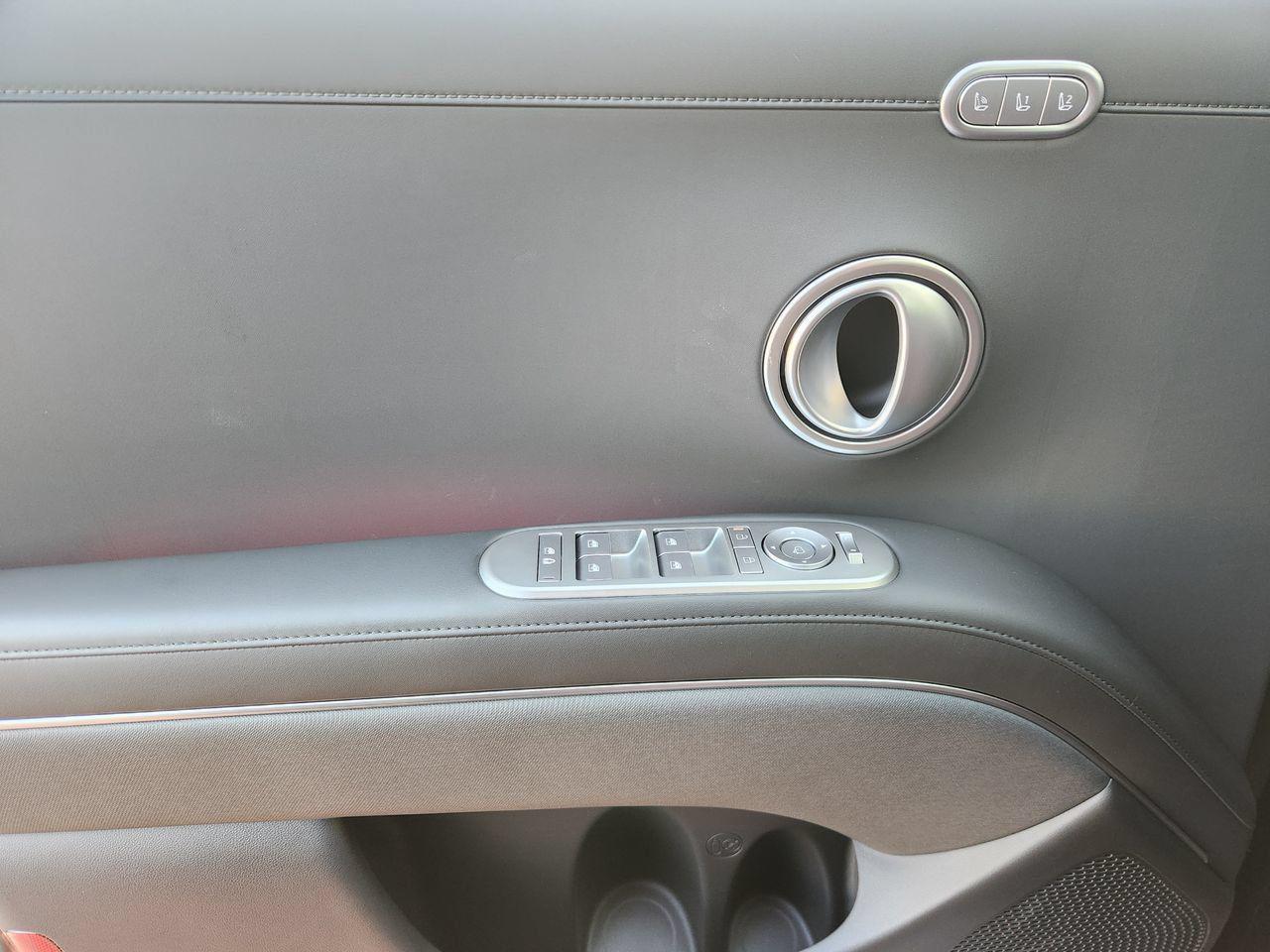 New 2027 Abyss Black Pearl Hyundai Calligraphy image 24