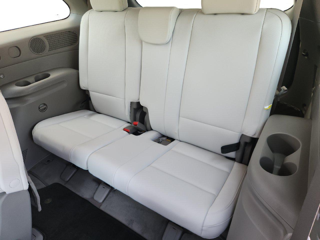 New 2027 Creamy White Pearl Hyundai Blue SEL Premium 7P image 29