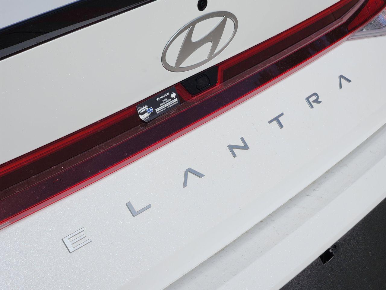 New 2026 W6H White Hyundai SEL Sport image 8