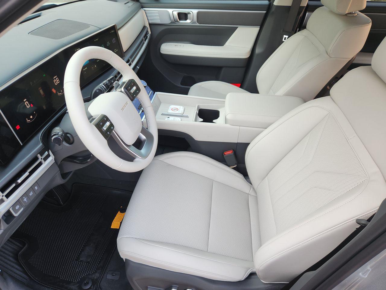 New 2027 Shimmering Silver Hyundai SEL FWD image 9